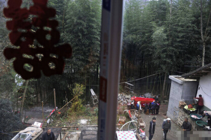 �𾪣����ϲ��ͬʱ����